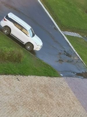 Грязь у дворца 3.jpg Грязь у дворца 3.jpg